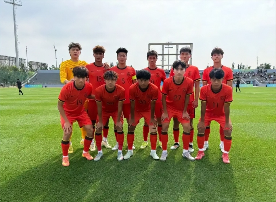 国青队, 实现职业生, 同类比赛