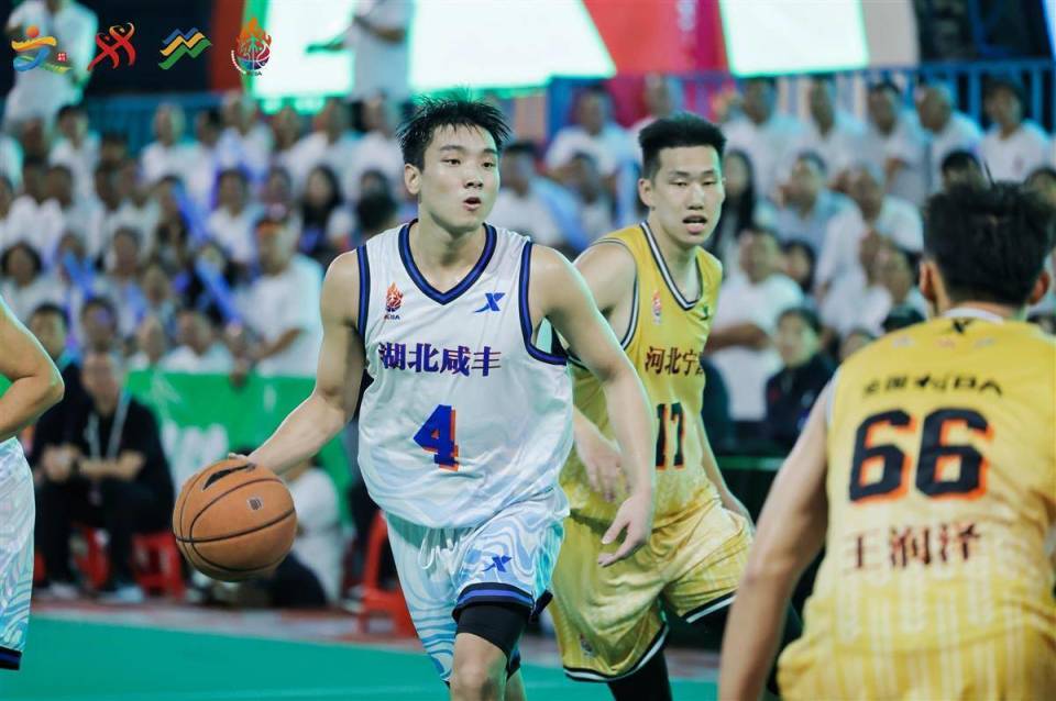 洼队, 强势挺进全